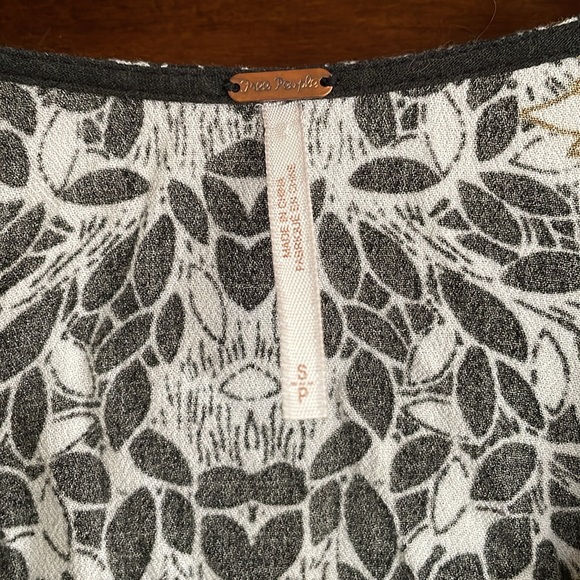 Free People Birds of a Feather Blouse top size Small - Picture 5 of 7